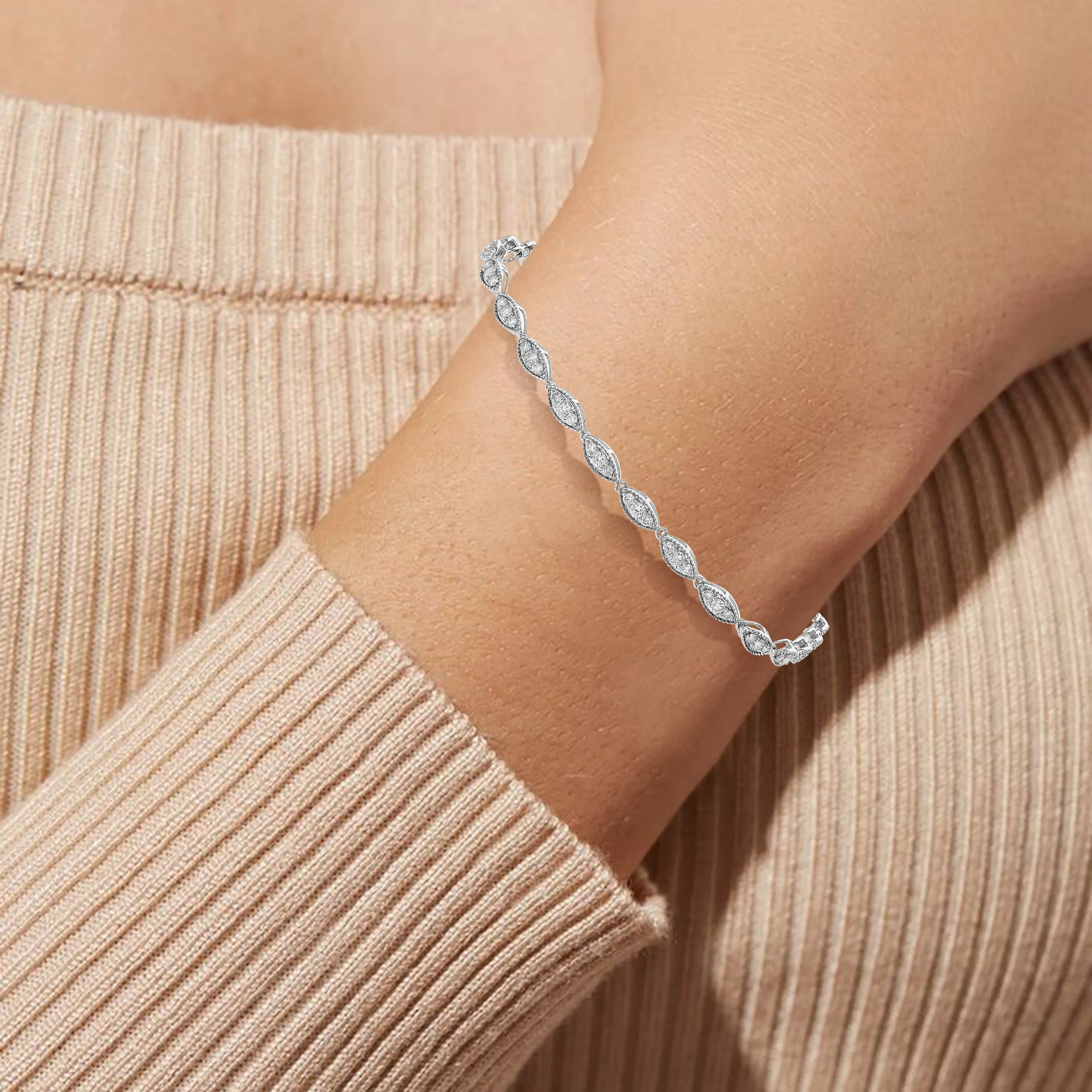 1 cttw Diamond Marquise Shape Tennis Bracelets in 10K White Gold