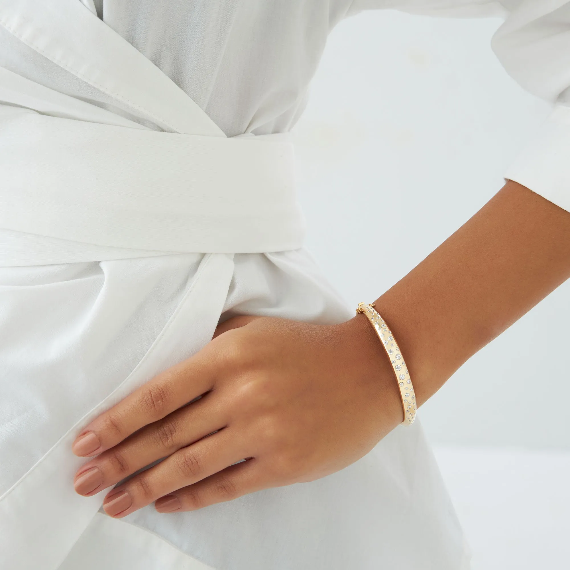 14k 1.20ctw Dome Floating Diamond Bangle Bracelet