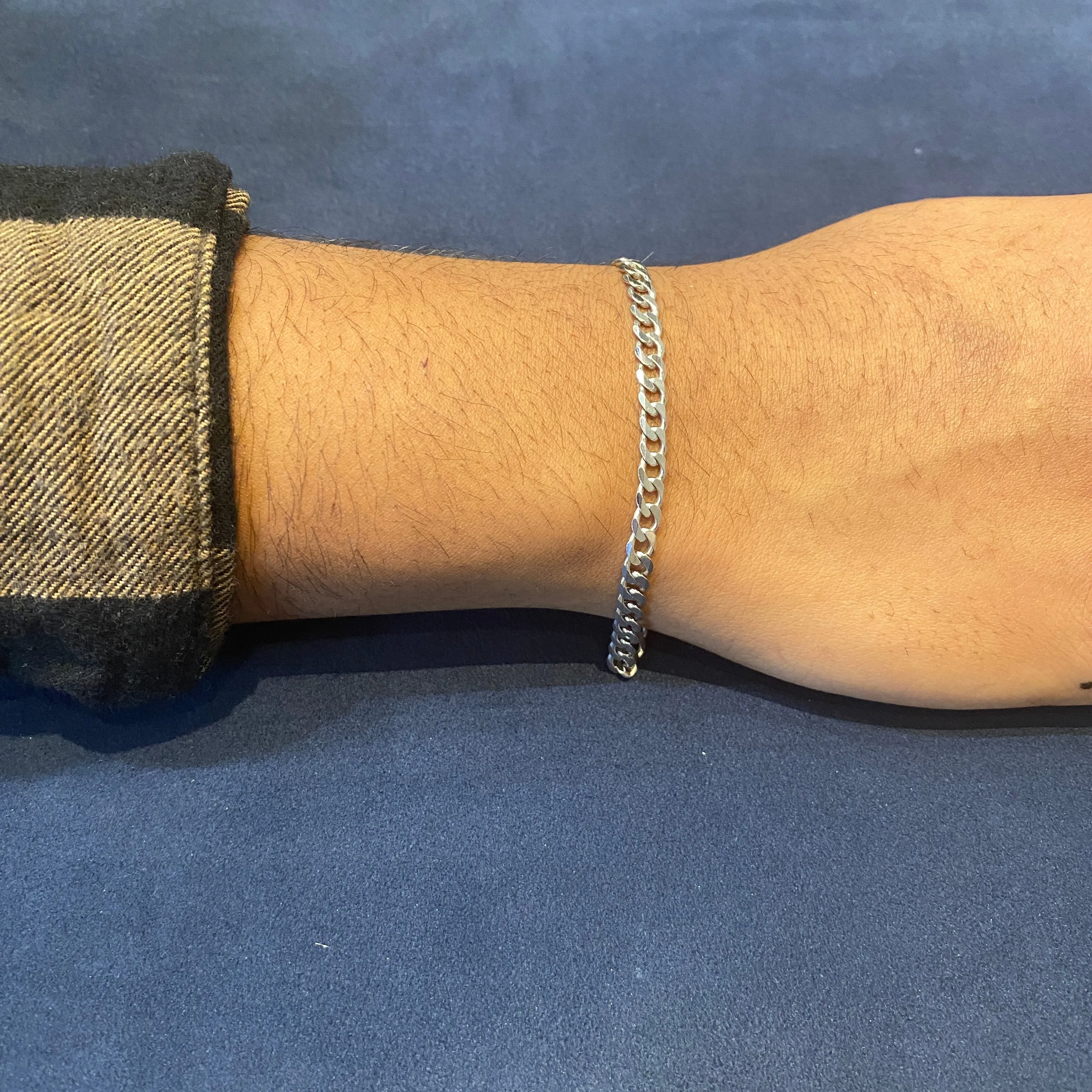 14K White Gold (4.5mm) Curb Bracelet 8"