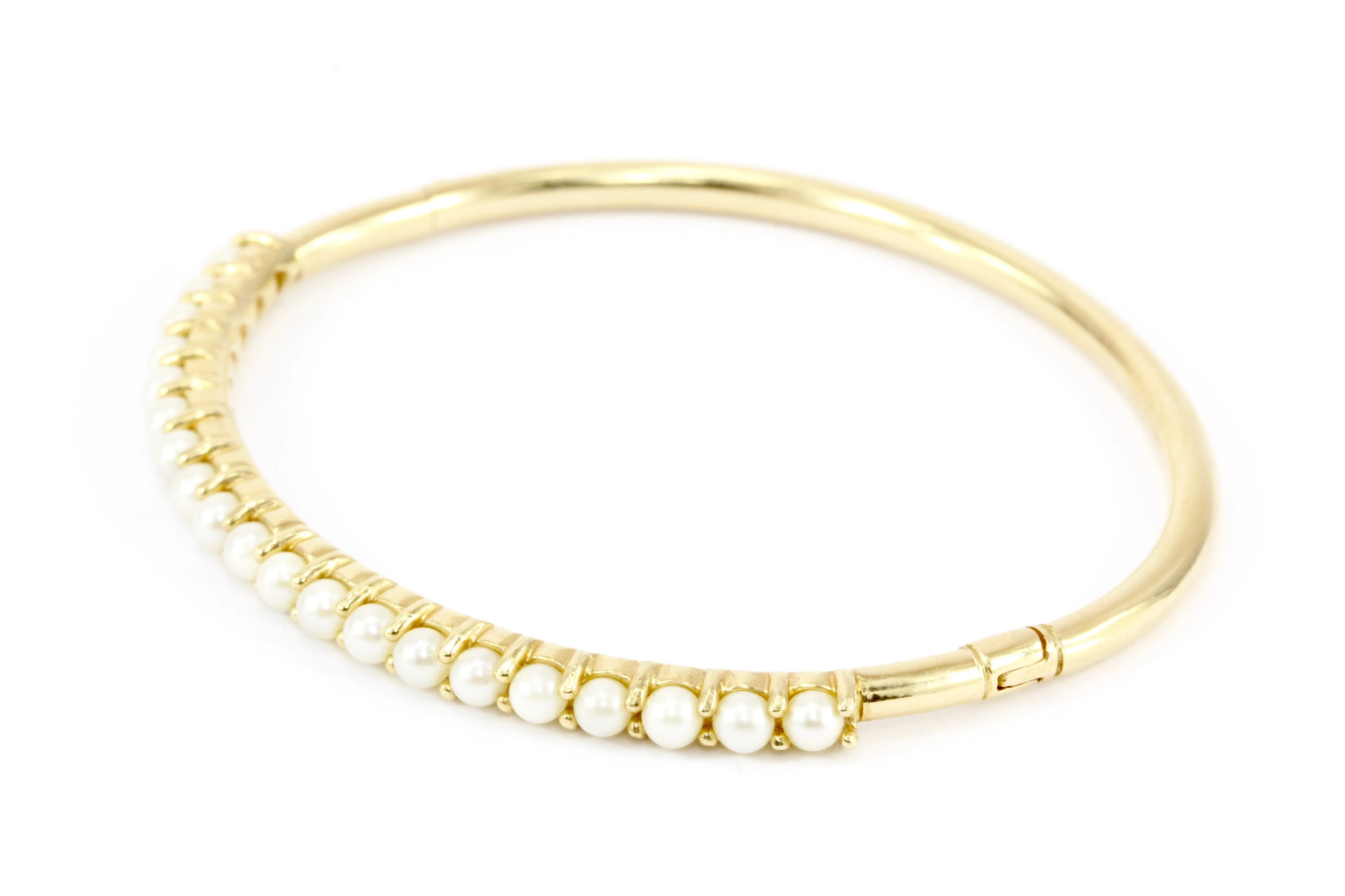 14K Yellow Gold 3.2mm Pearl Bangle Bracelet