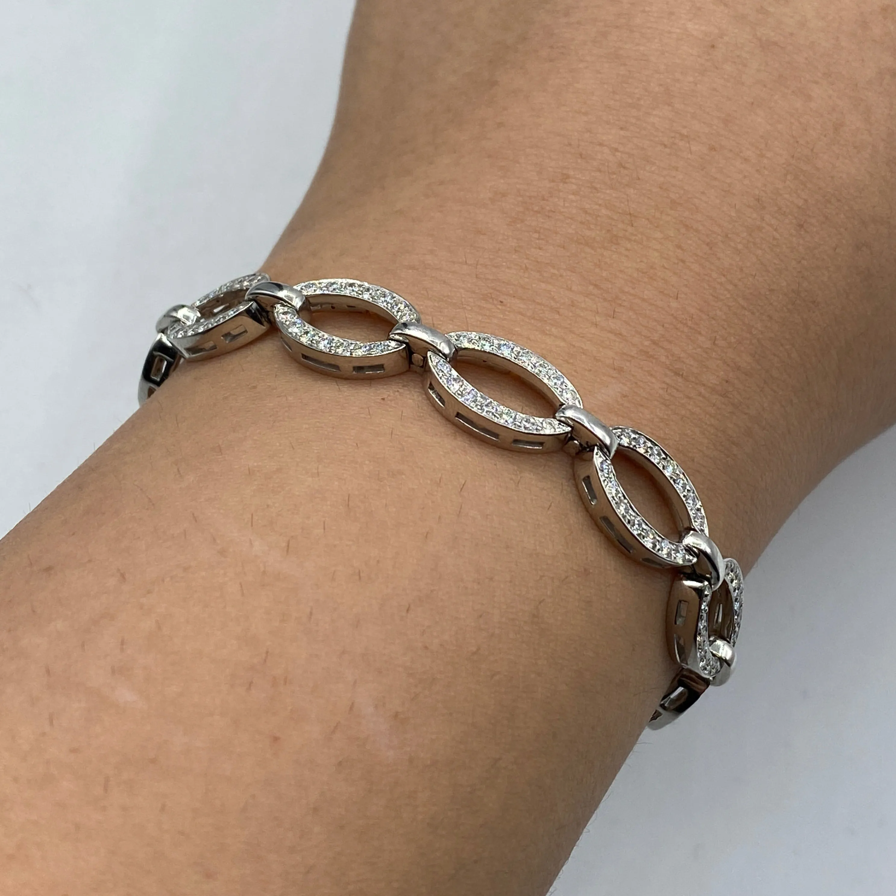 18K Circle Link Diamond Bracelet