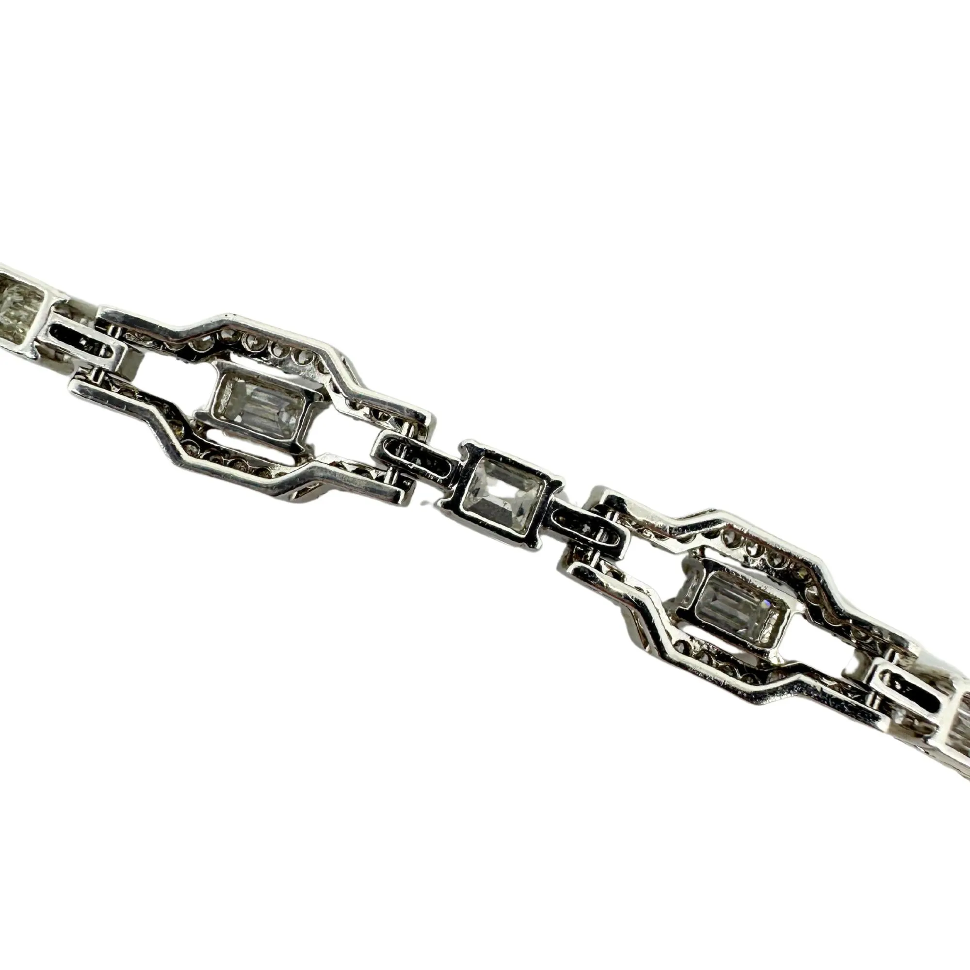 18K White Gold Emerald Cut Diamond Bracelet - 6.5 inches