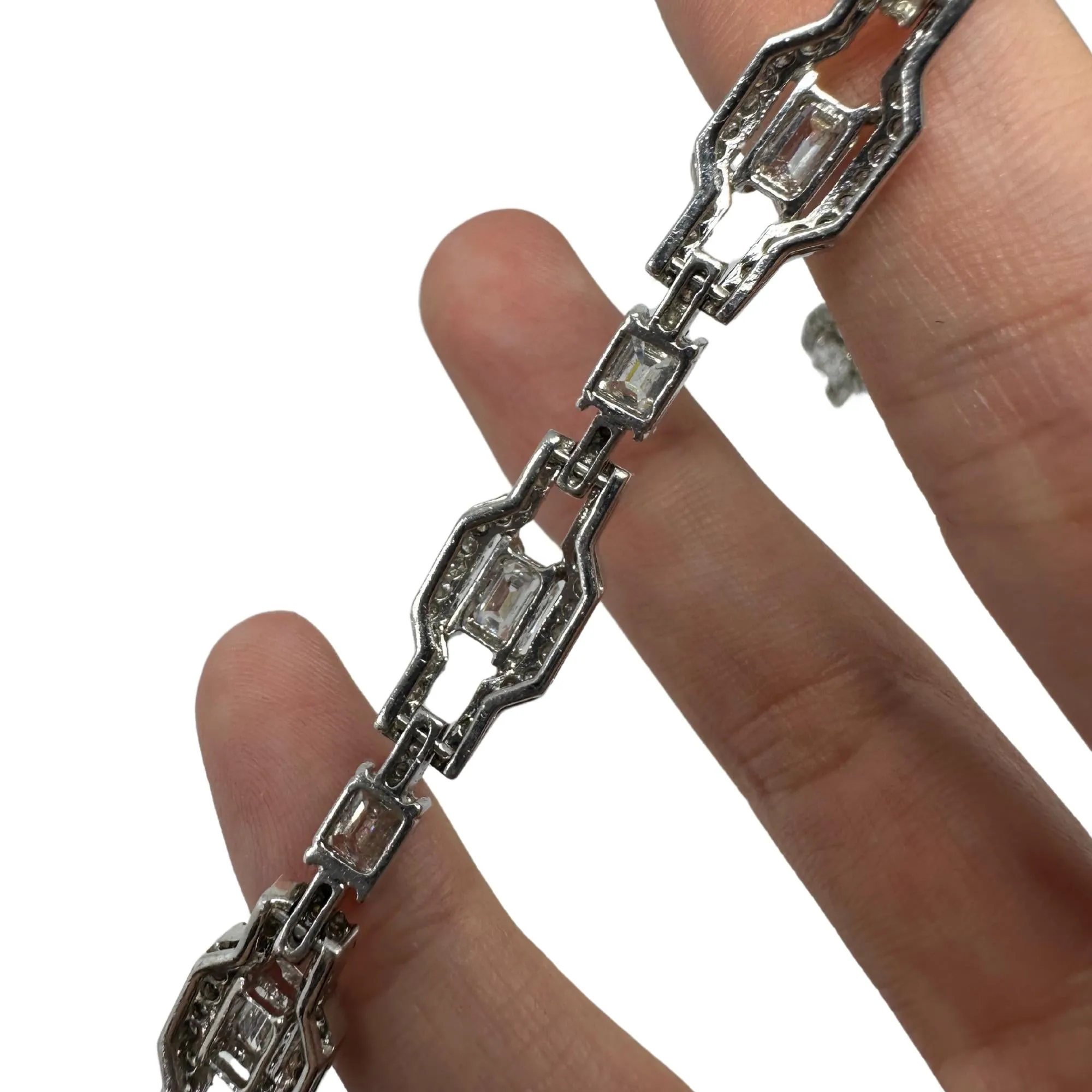 18K White Gold Emerald Cut Diamond Bracelet - 6.5 inches