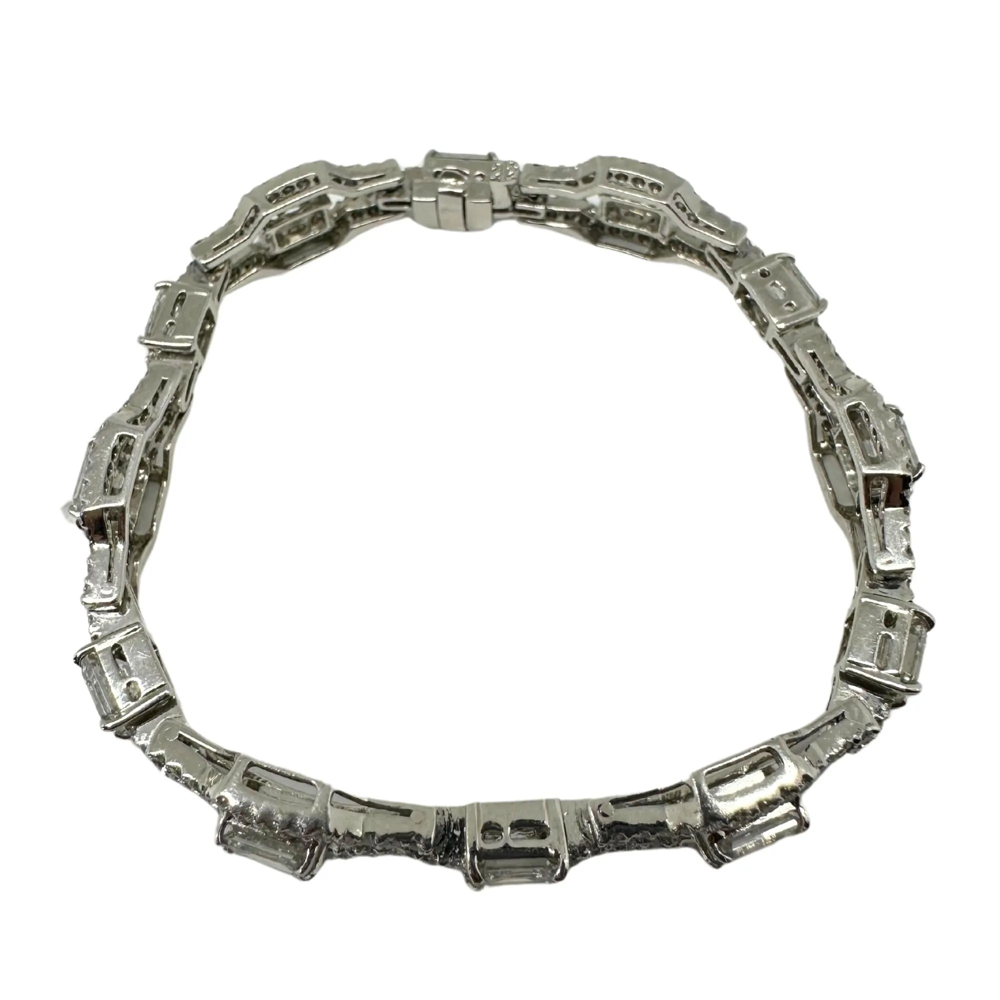 18K White Gold Emerald Cut Diamond Bracelet - 6.5 inches