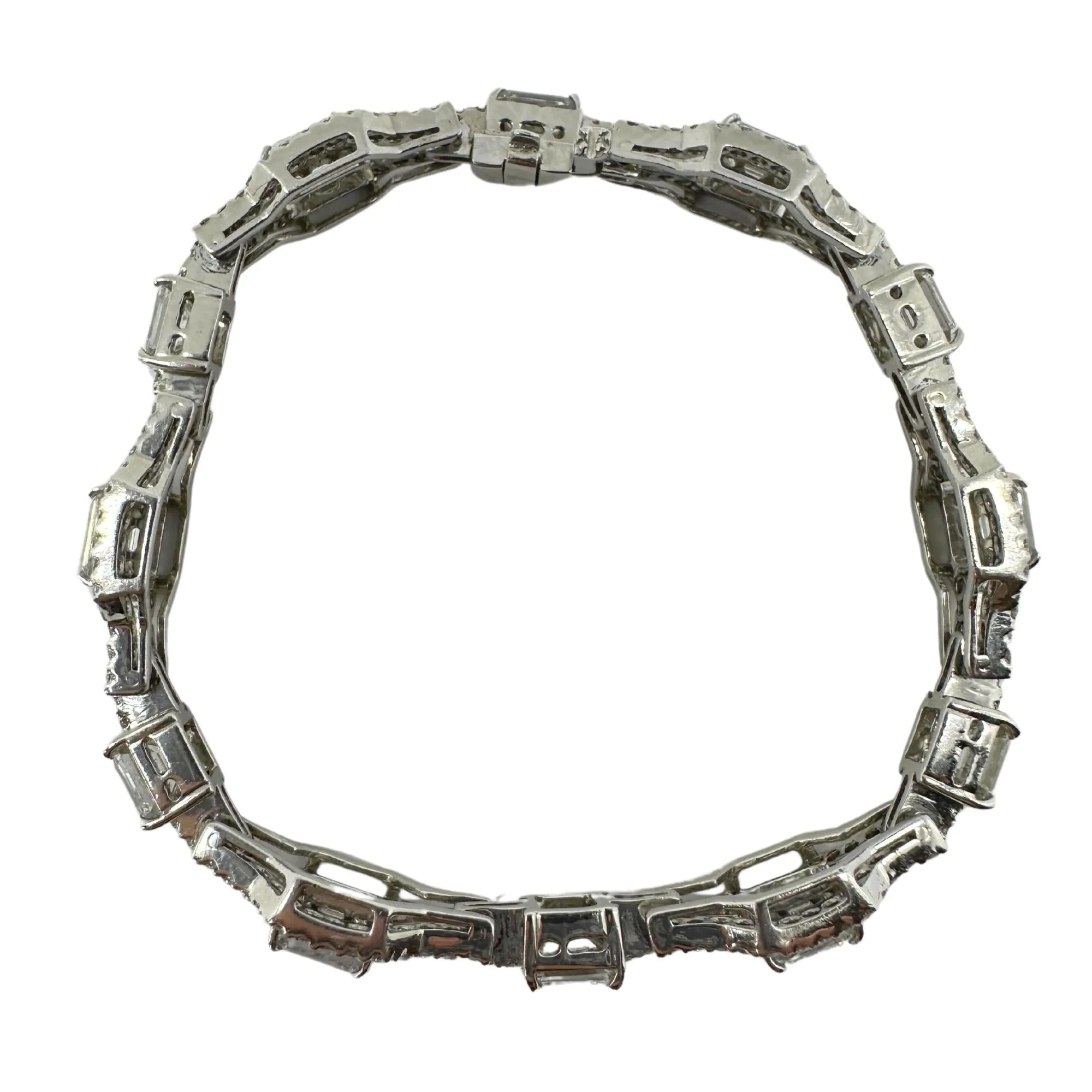 18K White Gold Emerald Cut Diamond Bracelet - 6.5 inches