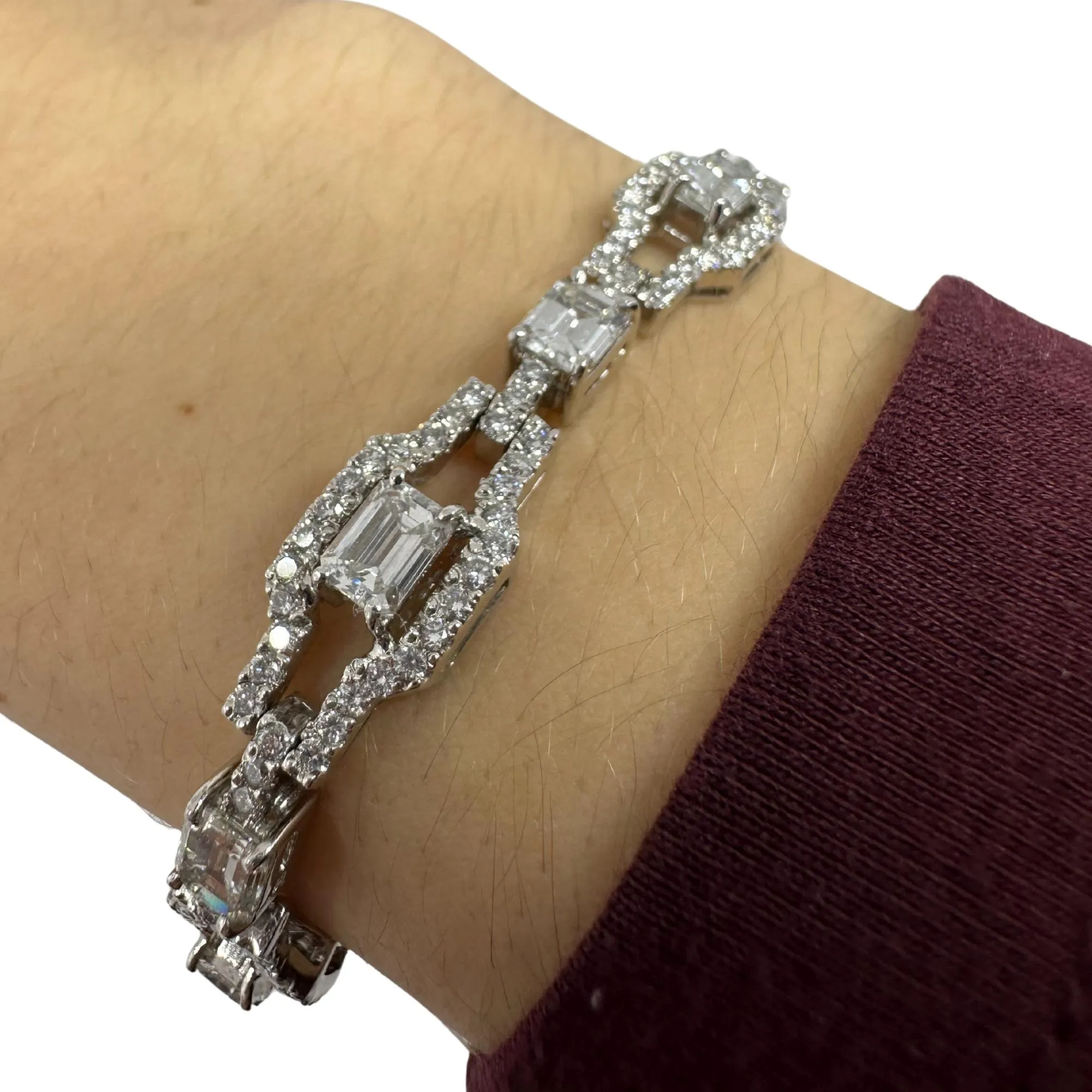 18K White Gold Emerald Cut Diamond Bracelet - 6.5 inches