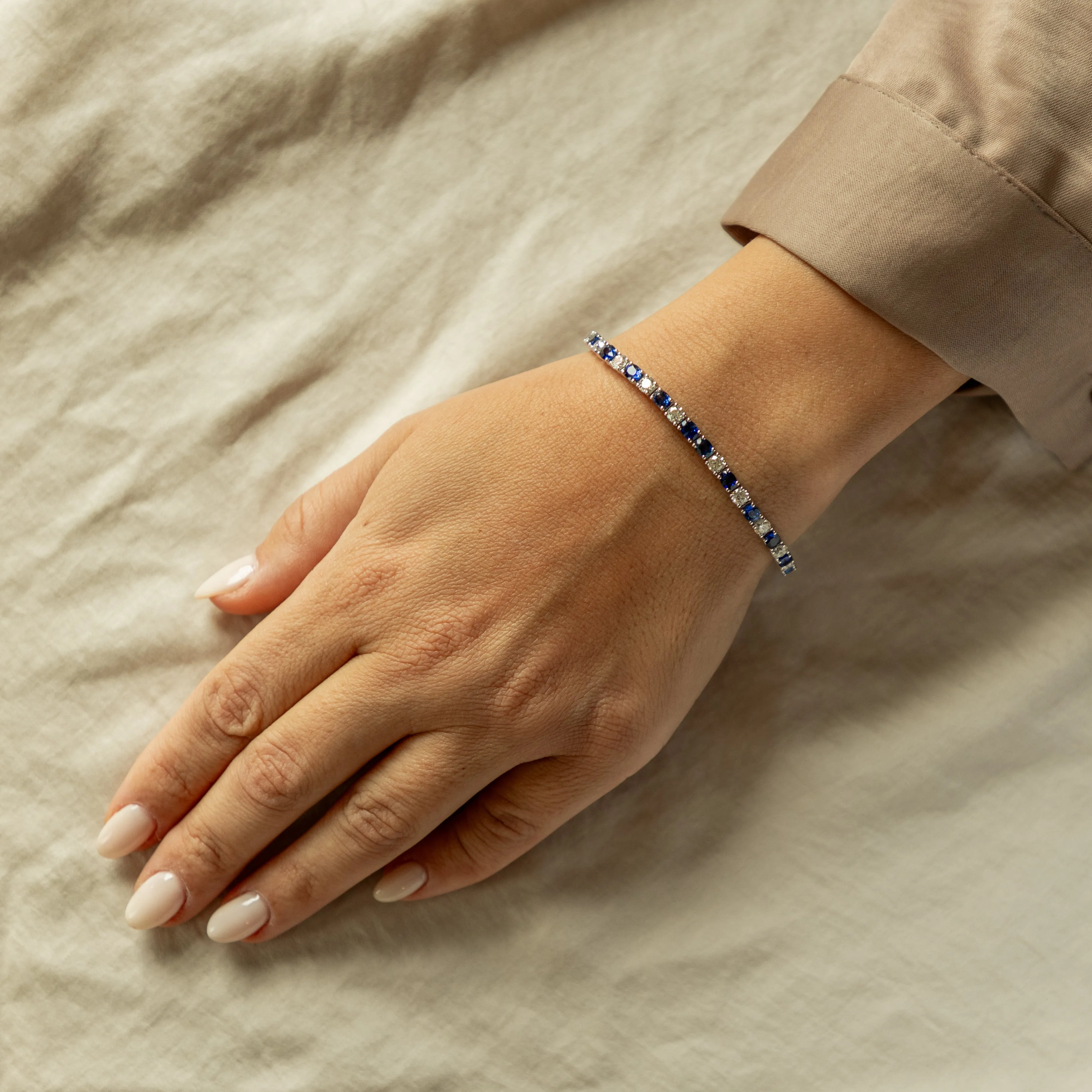 18K White Gold Oval Sapphire Diamond Tennis Bracelet