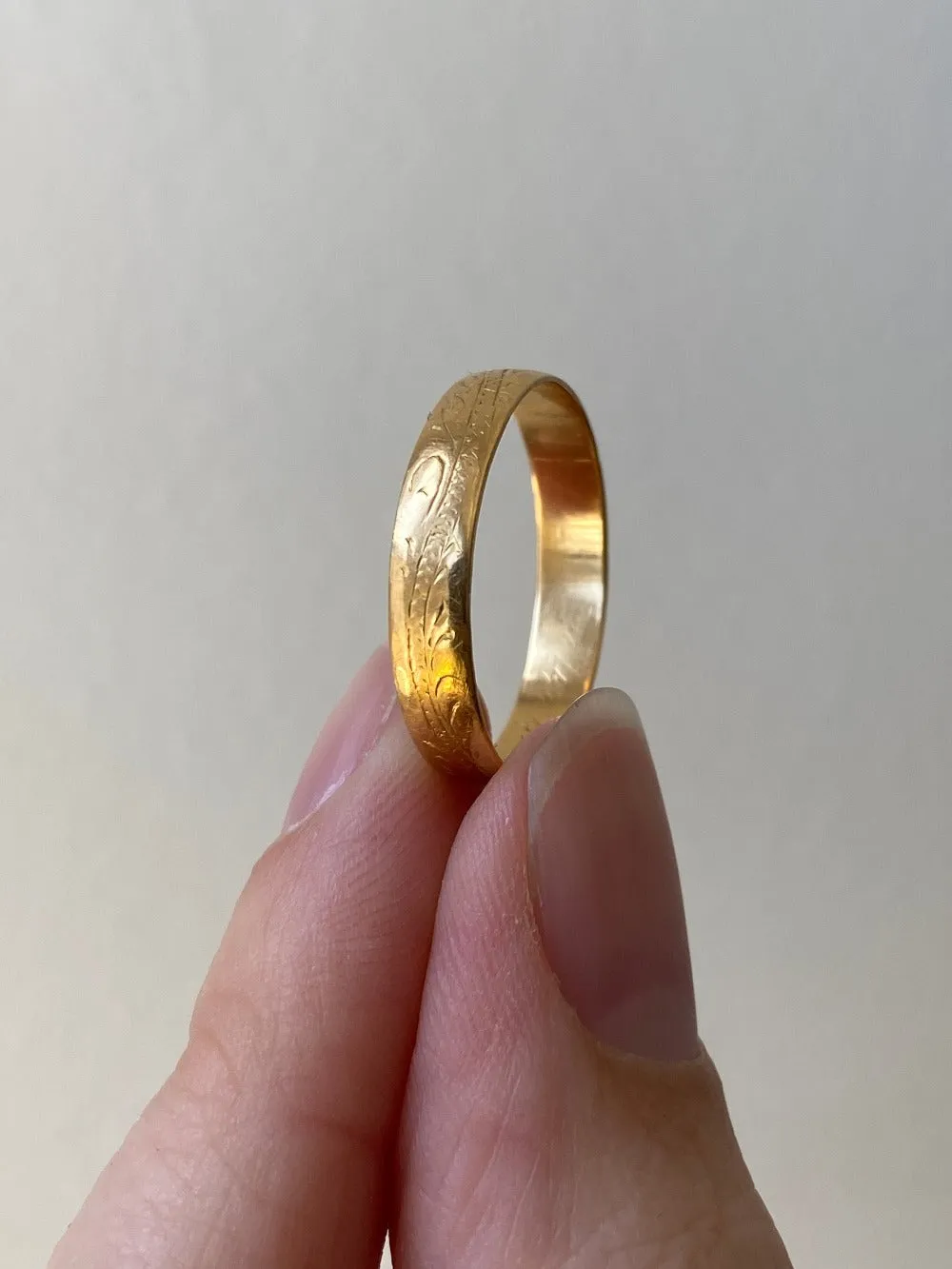 1958 Swedish vintage 18k gold ring - botanical etching- size 8