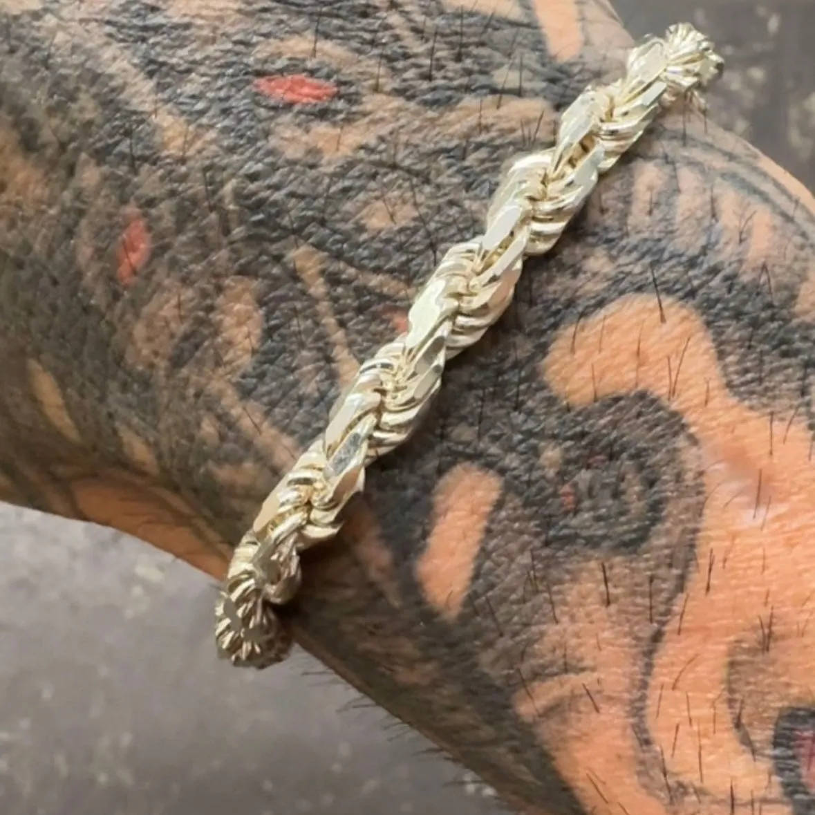 2 bracelets
