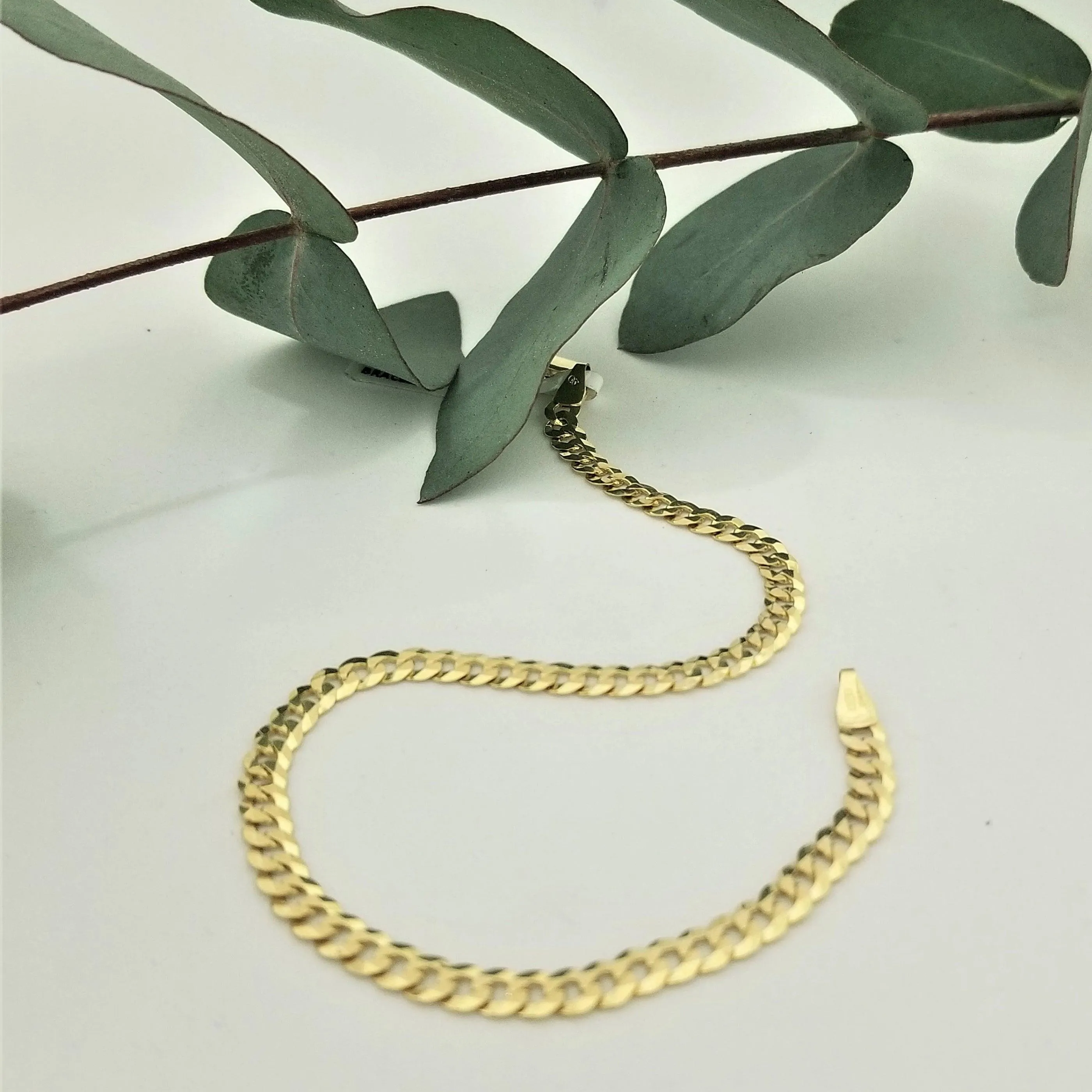 9kt Yellow Gold Curb Link Bracelet
