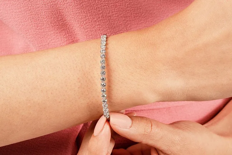 Blossoming Florals Diamond Bangle with 2.88 ct.(finished) 3.5mm