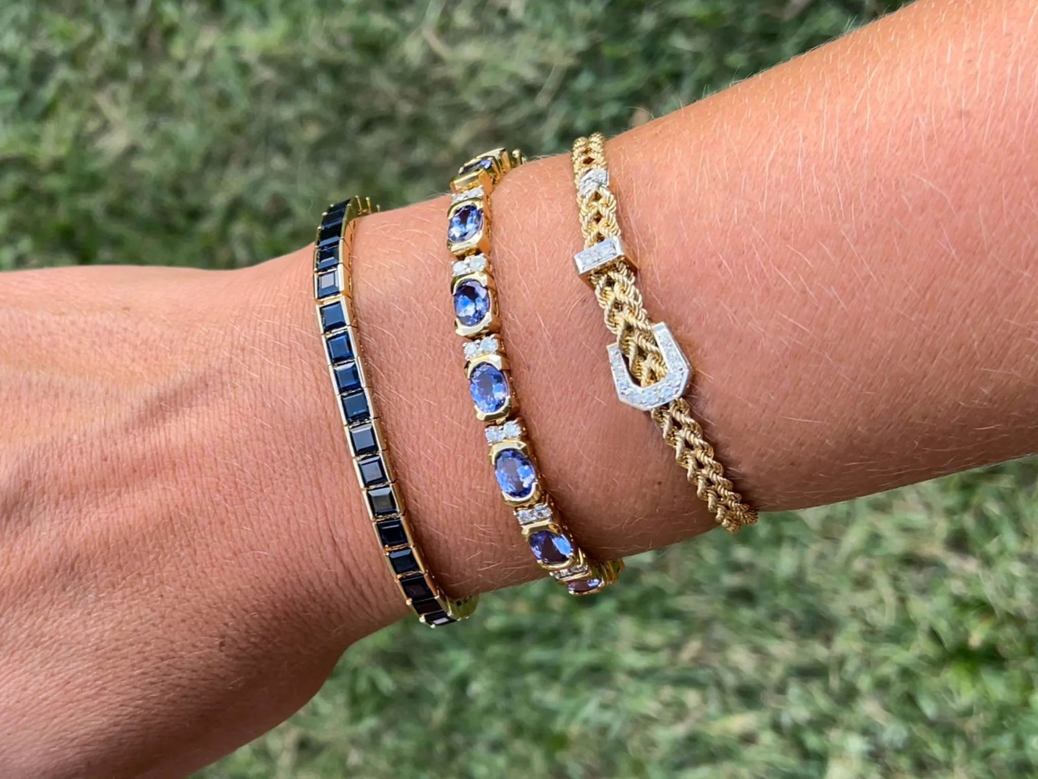 Blue Sapphire Tennis Bracelet in 14k Yellow Gold