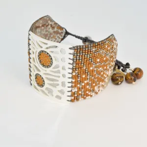 BUTTERFLY BRACELET IN SILVER AND LIGHT BROWN