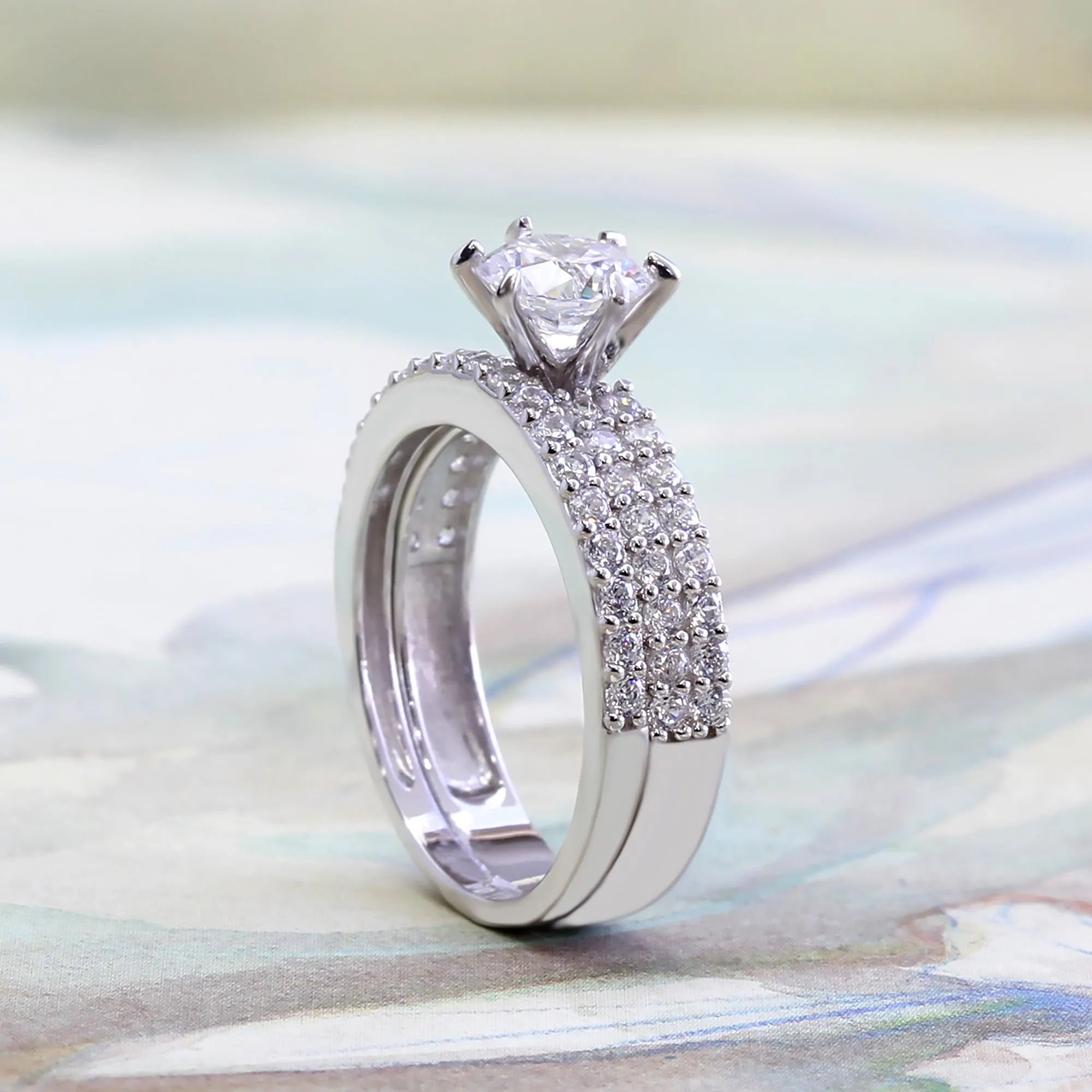 Chic Modern Flat Bridal Ring Set, 1.2 CT