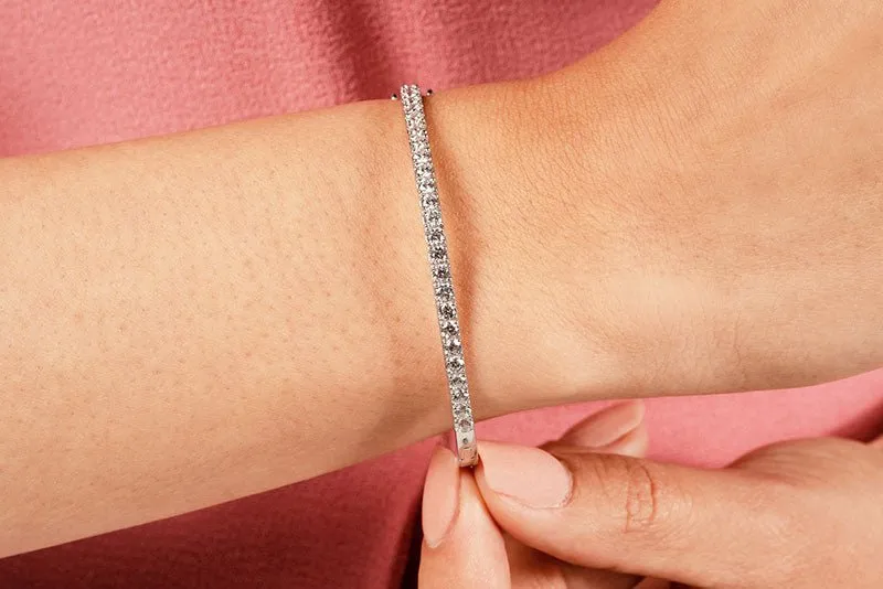 Classic Diamond Bangle with 1.46 ct.(finished) 2.3mm