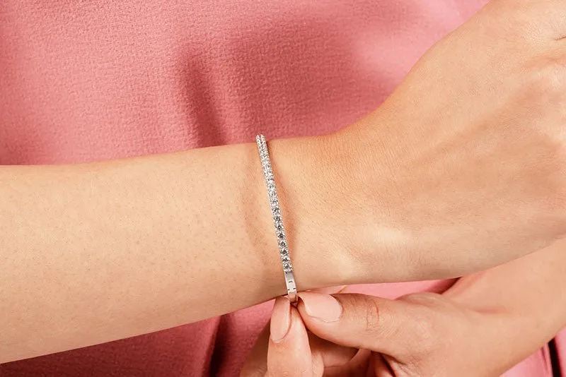 Classic Diamond Bangle with 1.46 ct.(finished) 2.3mm
