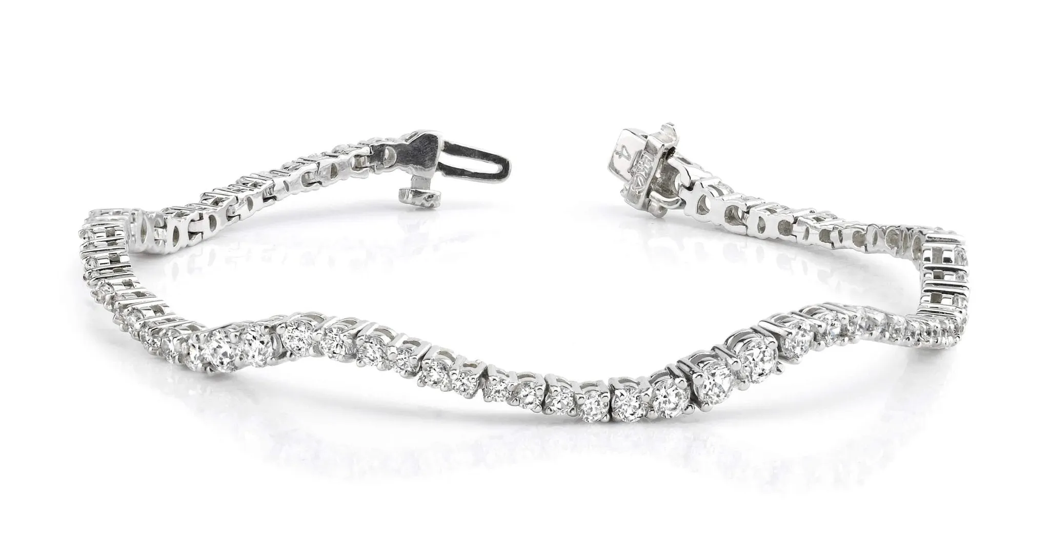 Classic Wave Journey Bracelet In Diamond with 3.07 ct.(finished)