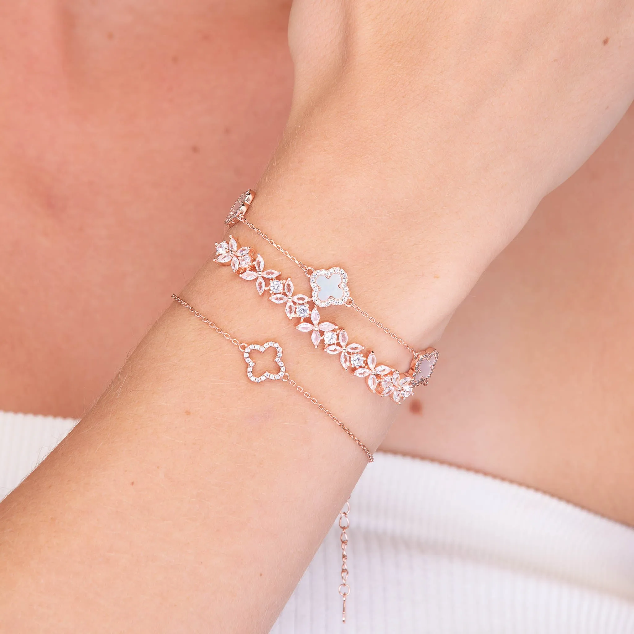 Clover Station MOP Sapphire Bracelet