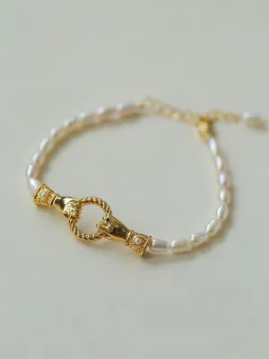 Double-Handed Ring Clasp Pearl Beaded Bracelet