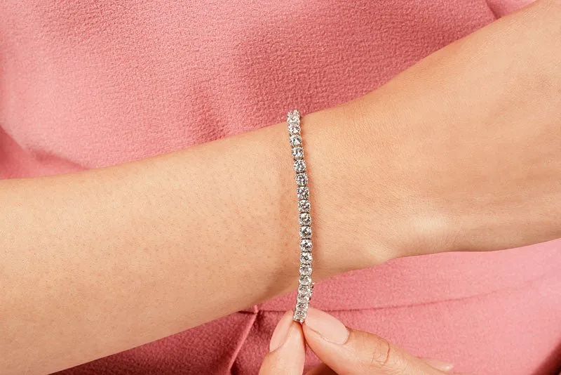 Enchanted Tulip Lab-Grown Diamond Tennis Bracelet with 2.31 ct.(finished) 2mm