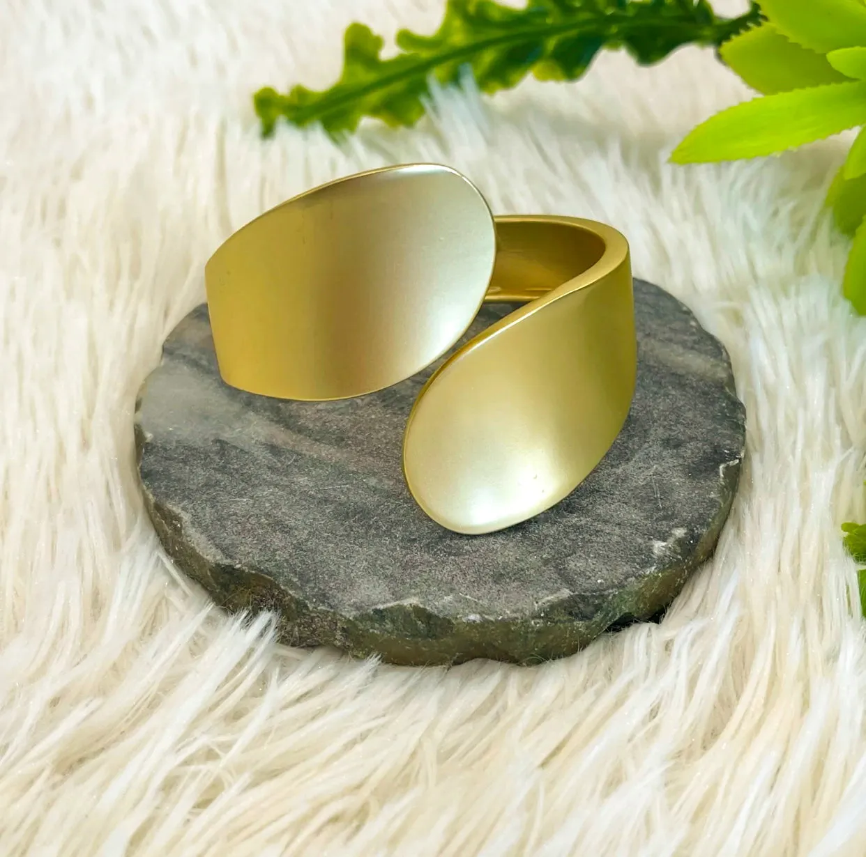 Flat Oval Gold Bracelet