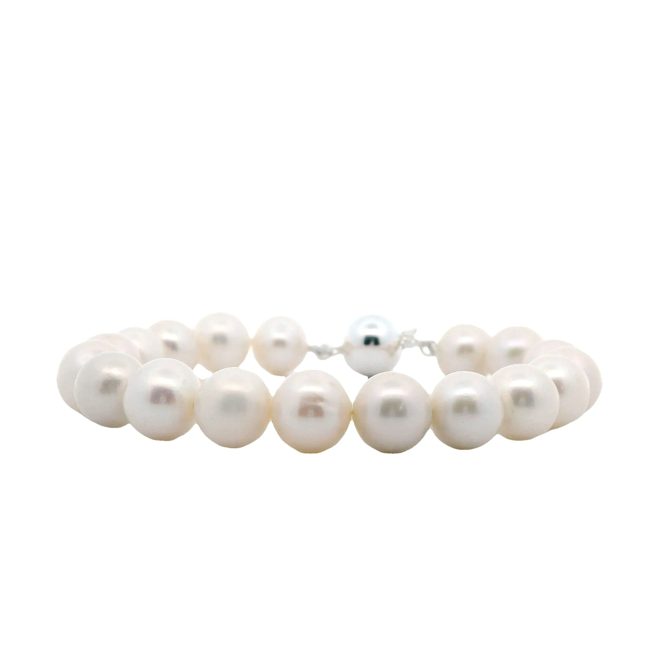Fresh Water Pearl Bracelet with a Sterling Silver Clasp 19cm