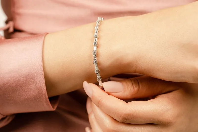 Half Bezel And Channel Set Lab-Grown Diamond Bracelet with 5.70 ct.(finished) 4x2mm, 3.25mm
