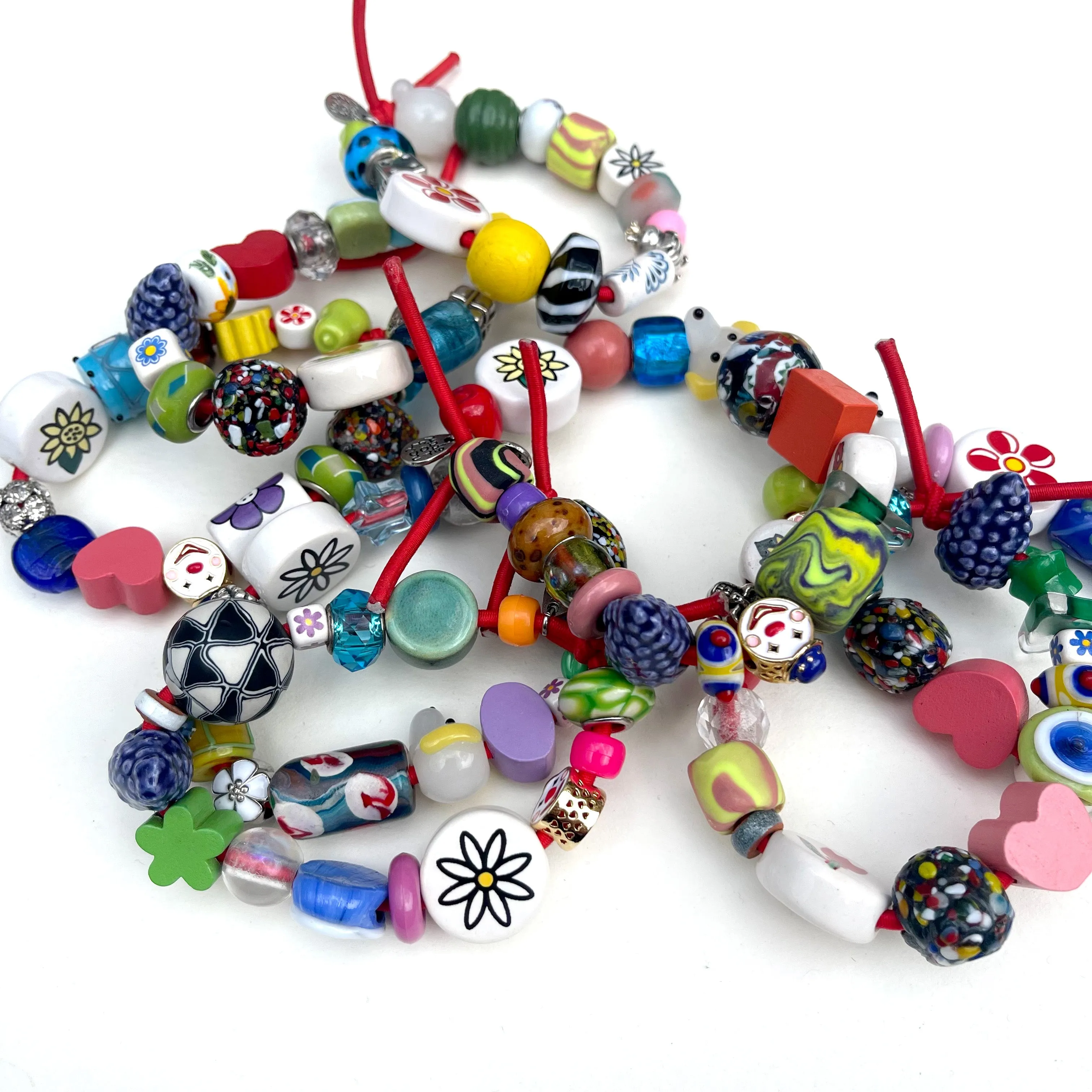 Lucky Trinkets Bracelet LARGE | Red Daisy