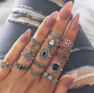 Midnight Muse Vintage Ring Set (15pc)