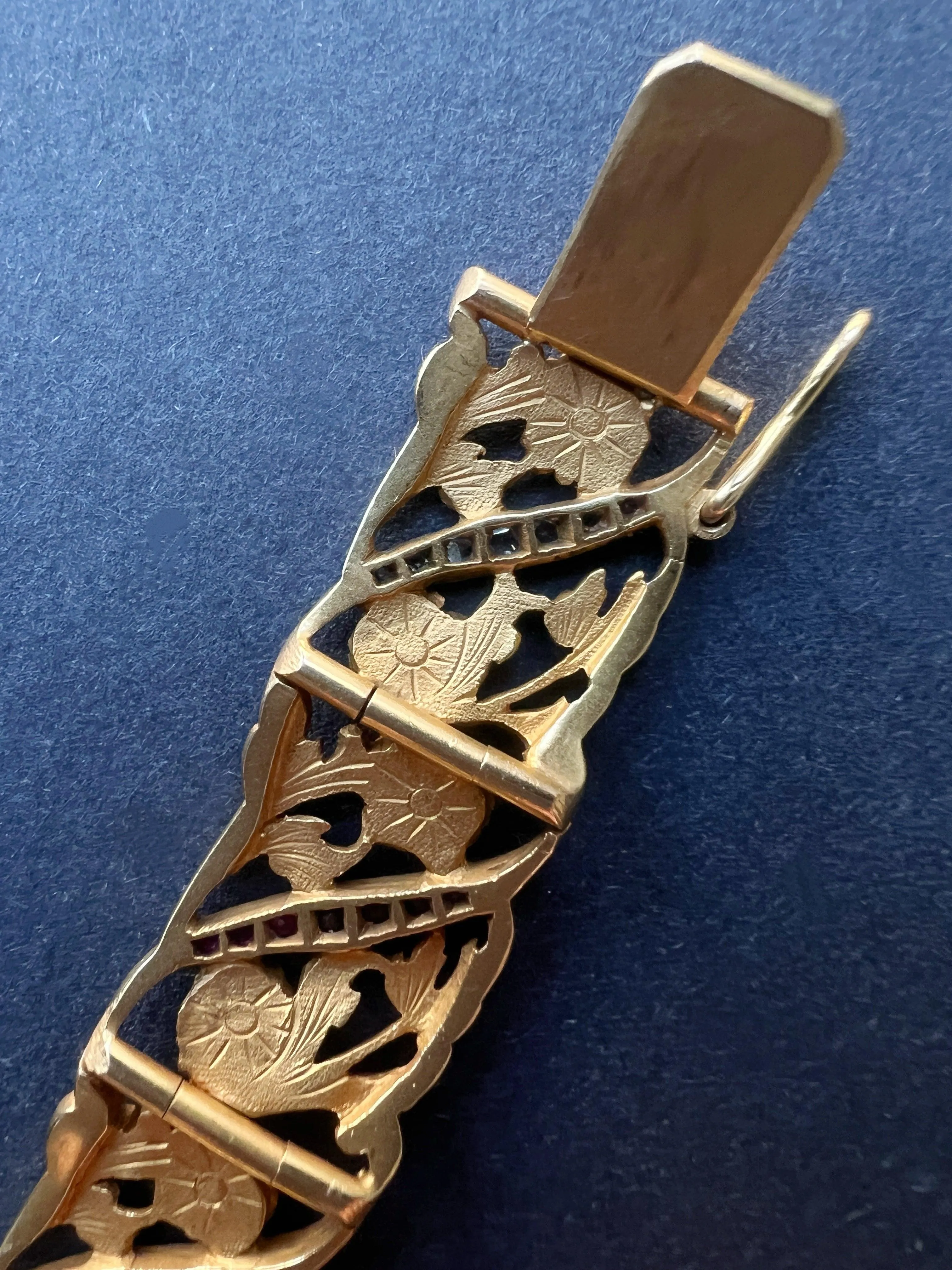 Museum quality French Art Nouveau 18K gold diamond ruby flower bracelet