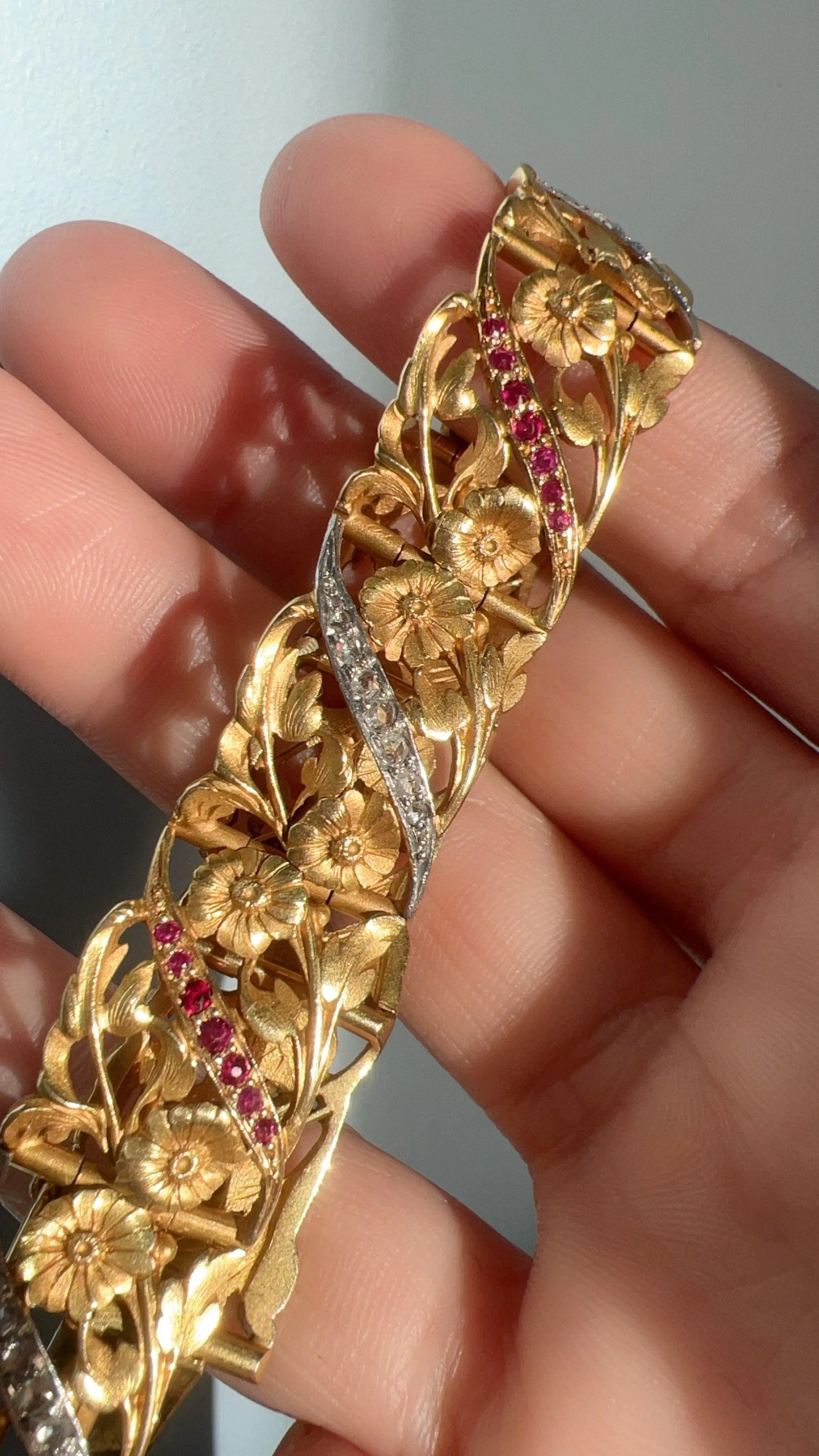Museum quality French Art Nouveau 18K gold diamond ruby flower bracelet