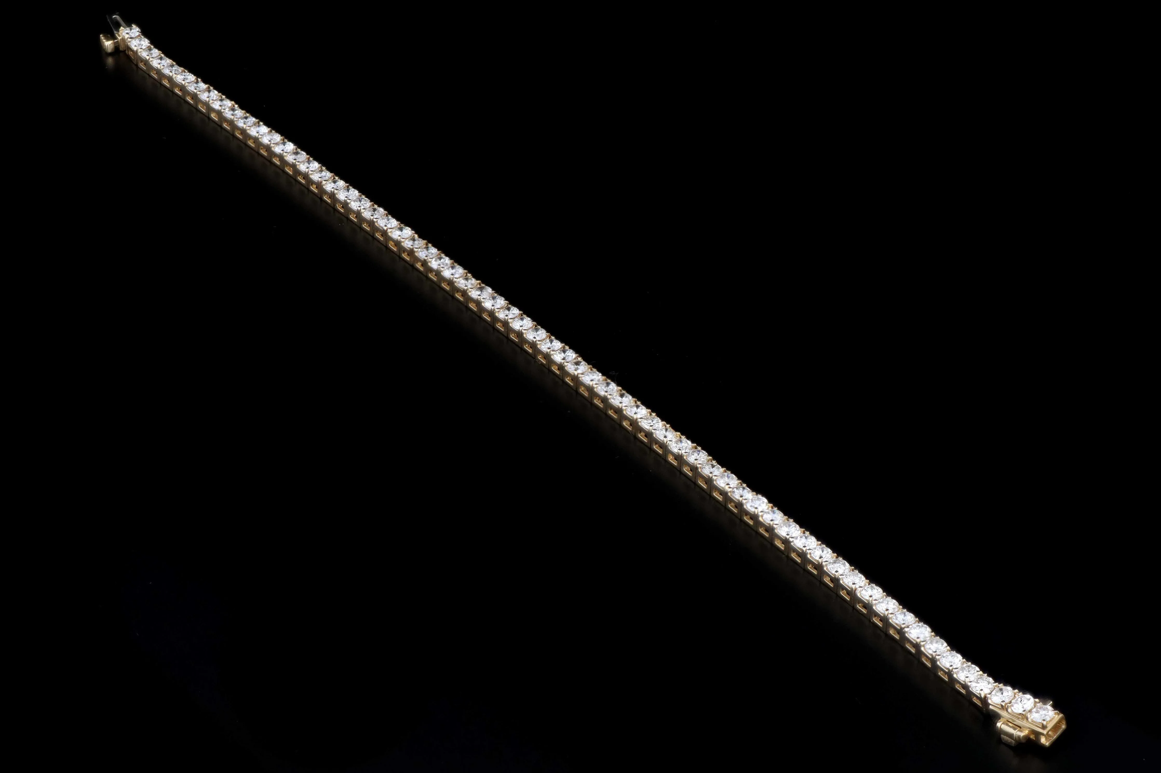 New 14K Yellow Gold 3.90 Carats in Total Diamond Tennis Bracelet