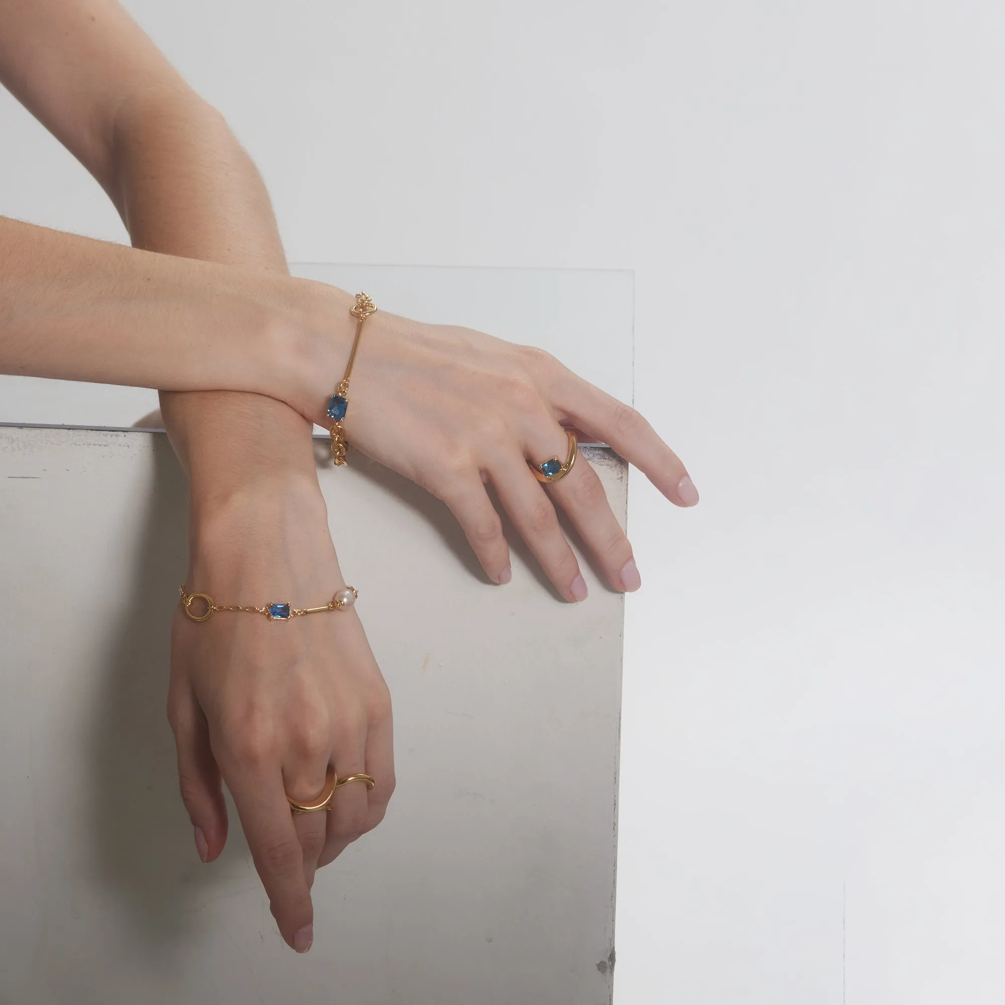 Nova Bracelet in Gold