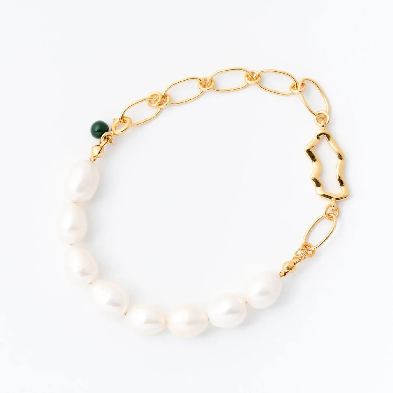 Pearl and Chain Bracelet
