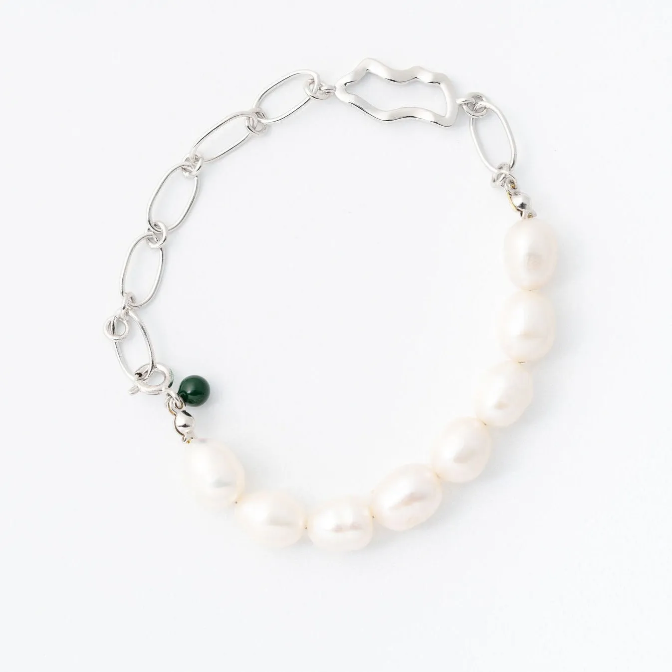 Pearl and Chain Bracelet
