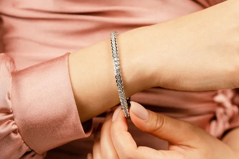 Pillow Bezel Set Lab-Grown Diamond Tennis Bracelet with 12.60 ct.(finished) 4.5mm