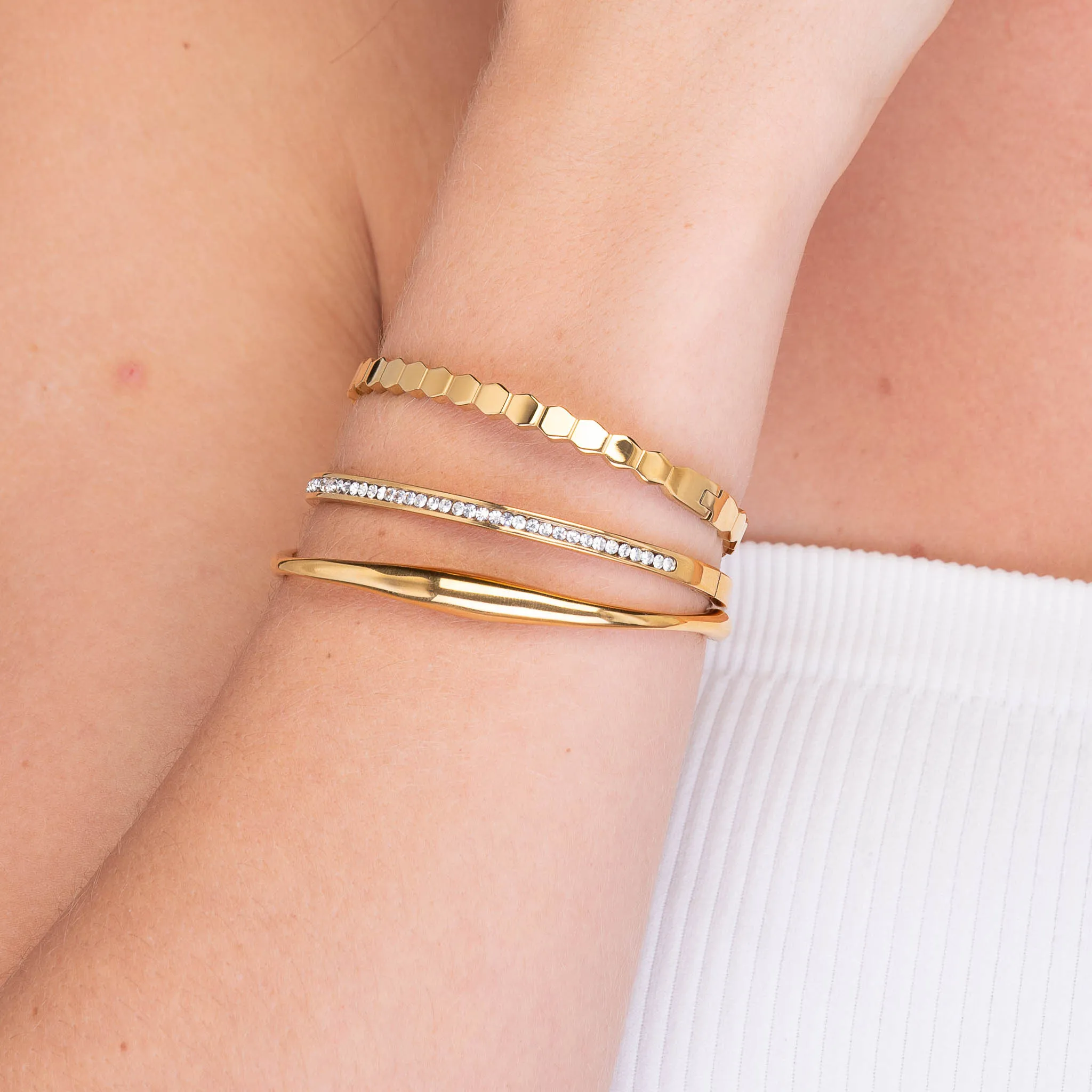 Sapphire Hinged Bangle Bracelet