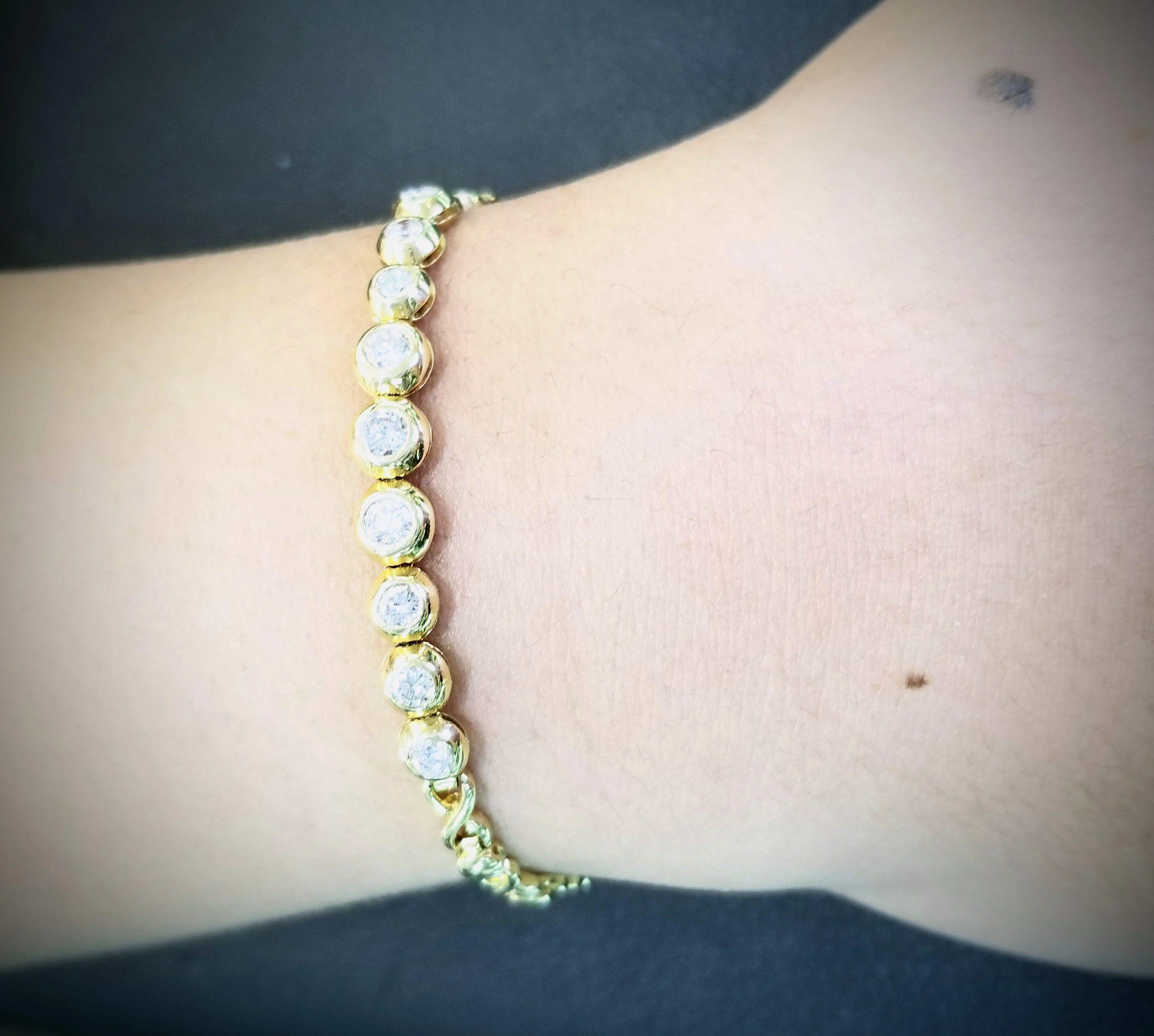 Tennis Bracelet of 18 kt Yellow Gold with Diamonds