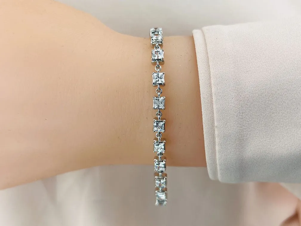 Unique Princess Cut Diamond Link Tennis Diamond Bracelet with 2.26 ct.(finished) 2.5mm