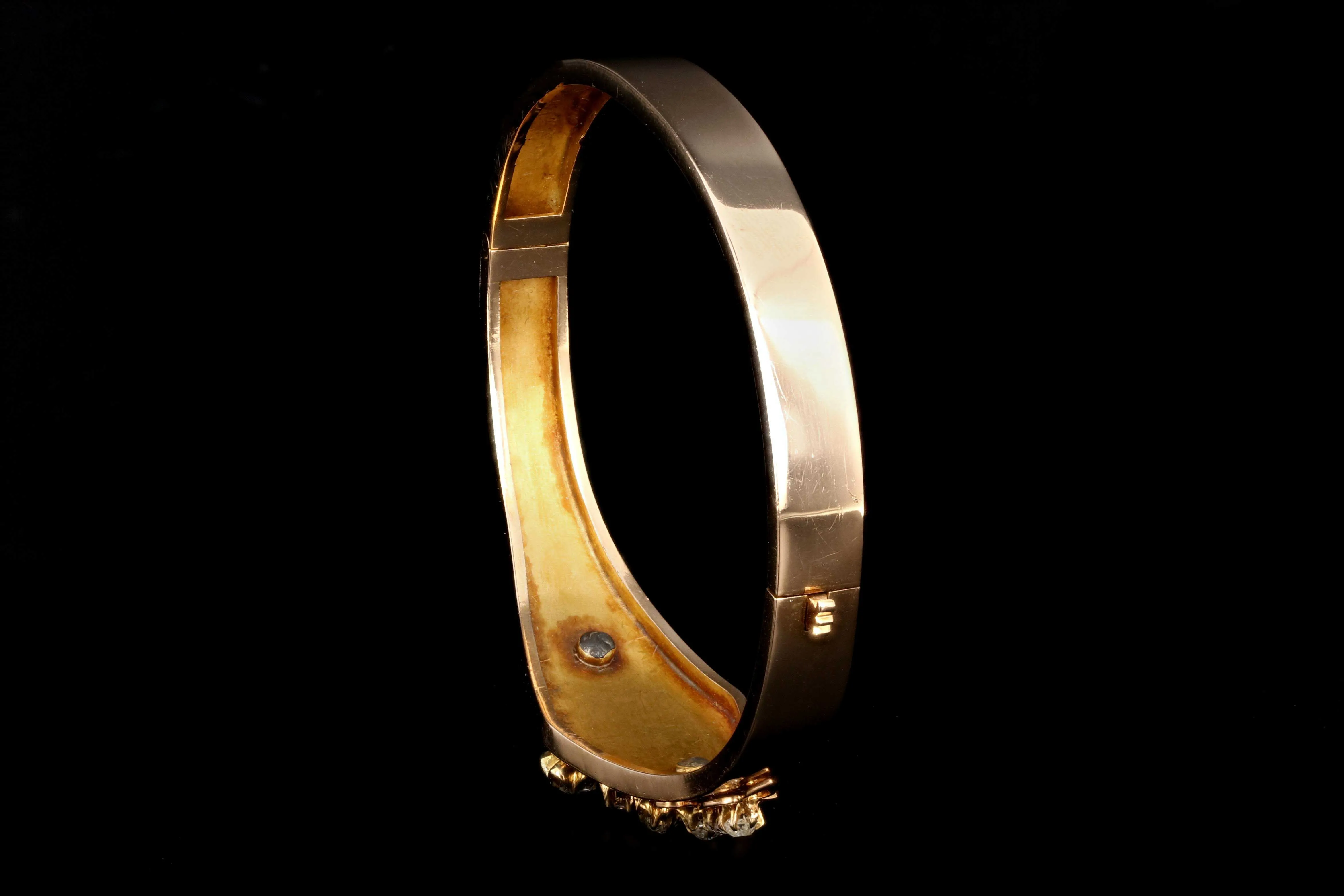 Victorian 18K Yellow Gold .6 Carat Old Mine Cut Diamond Bangle