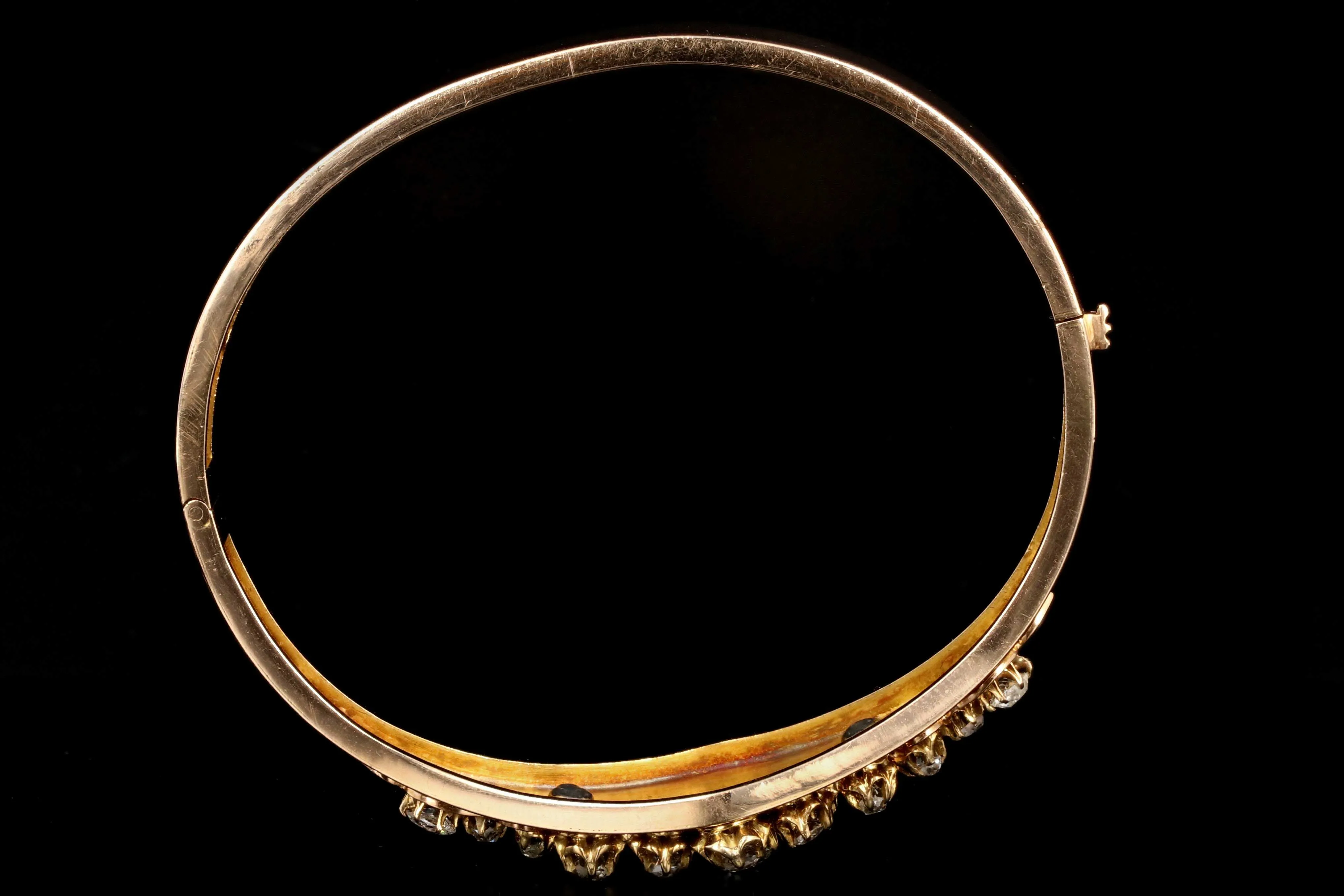 Victorian 18K Yellow Gold .6 Carat Old Mine Cut Diamond Bangle