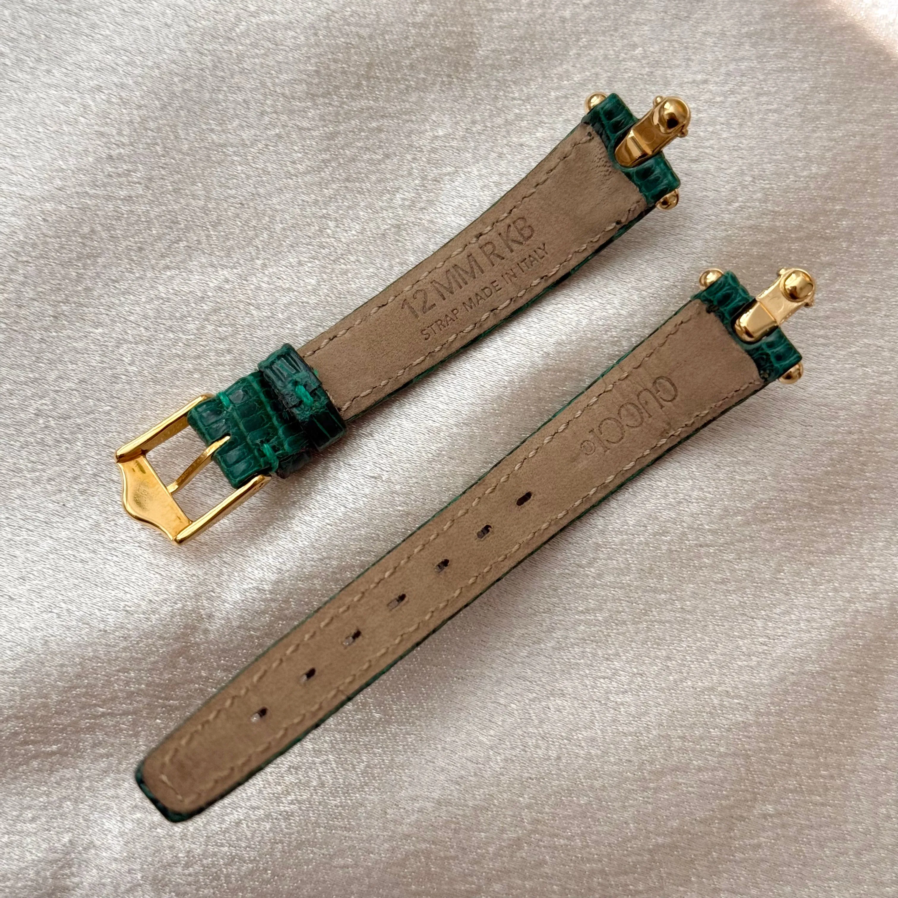 VINTAGE GUCCI INTERCHANGEABLE LEATHER WATCH