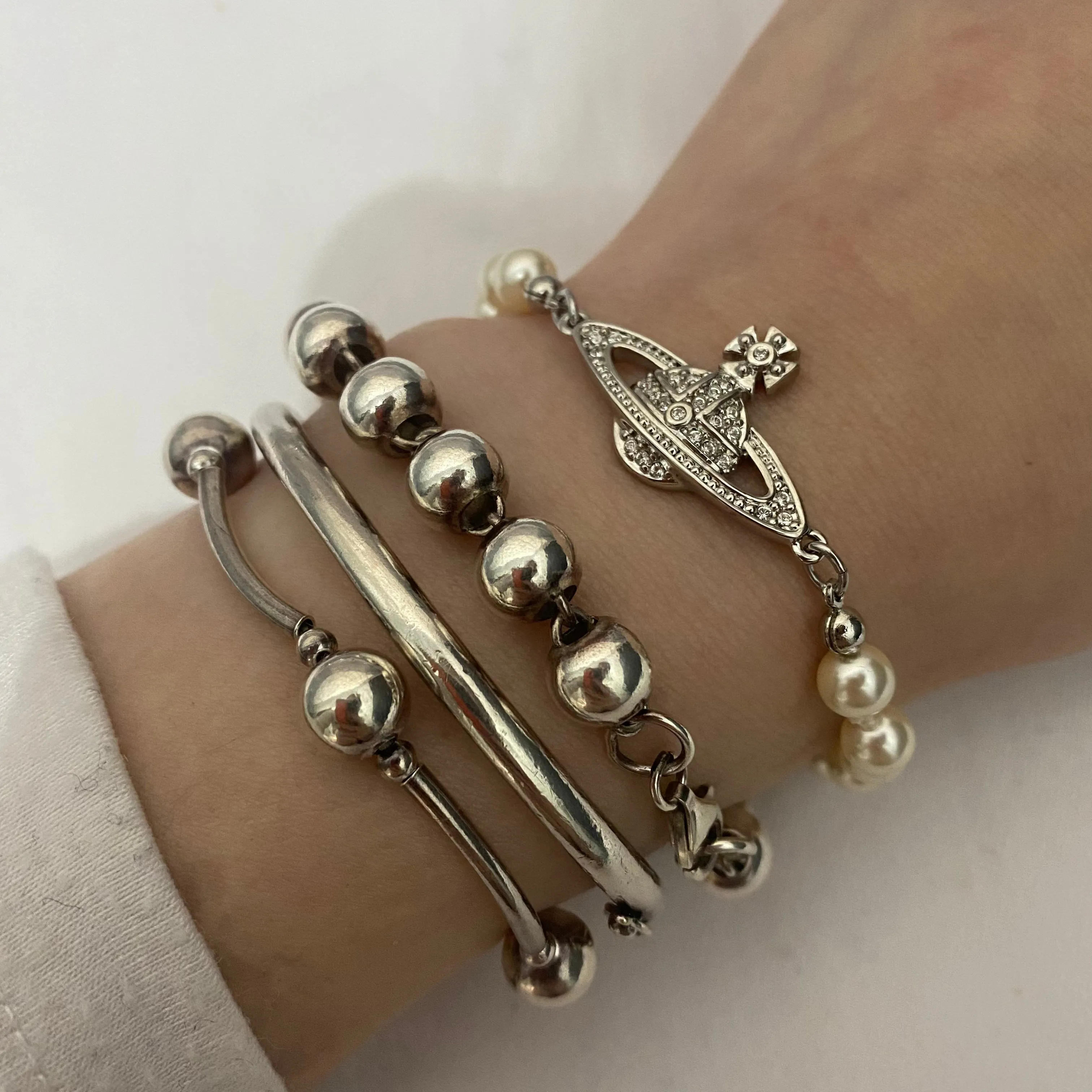 Vivienne Westwood Mini Bas Relief Pearl Accessories