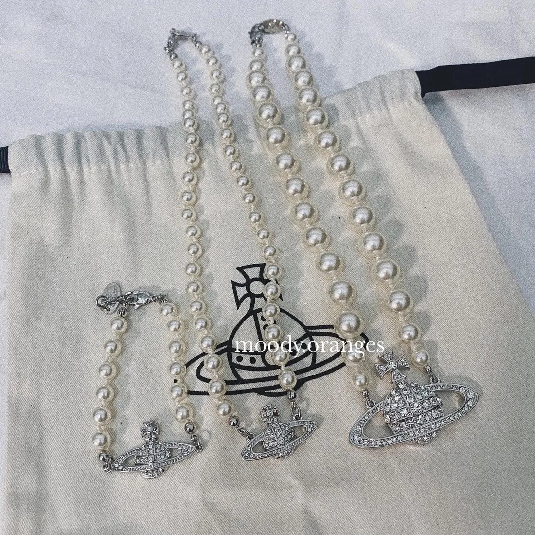 Vivienne Westwood Mini Bas Relief Pearl Accessories